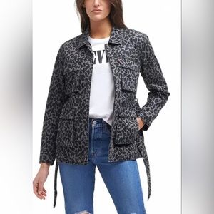 NWT Levi’s Hidden Full Zip & Snap Denim Jacket 4‎ Snap Pockets Tie Belt SMALL